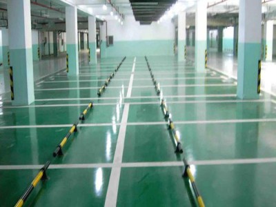 生產(chǎn)車間 停車庫環(huán)氧地坪漆 無振動 止滑坡道防滑道路 車道施工 汽修廠 汽配 4S店地坪 地坪漆