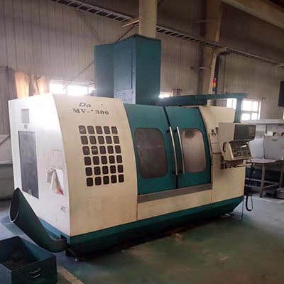 二手臺灣1300數(shù)控銑機  臺灣1300數(shù)控銑價格