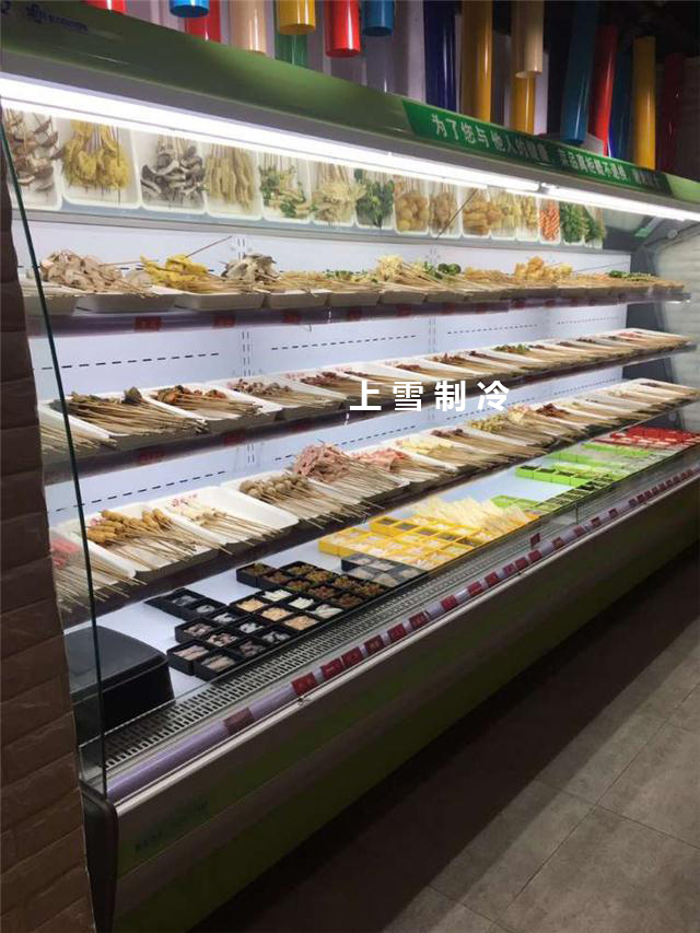 上雪串串香菜品展示柜 串串香火鍋保鮮柜 噴霧冷風(fēng)冰柜