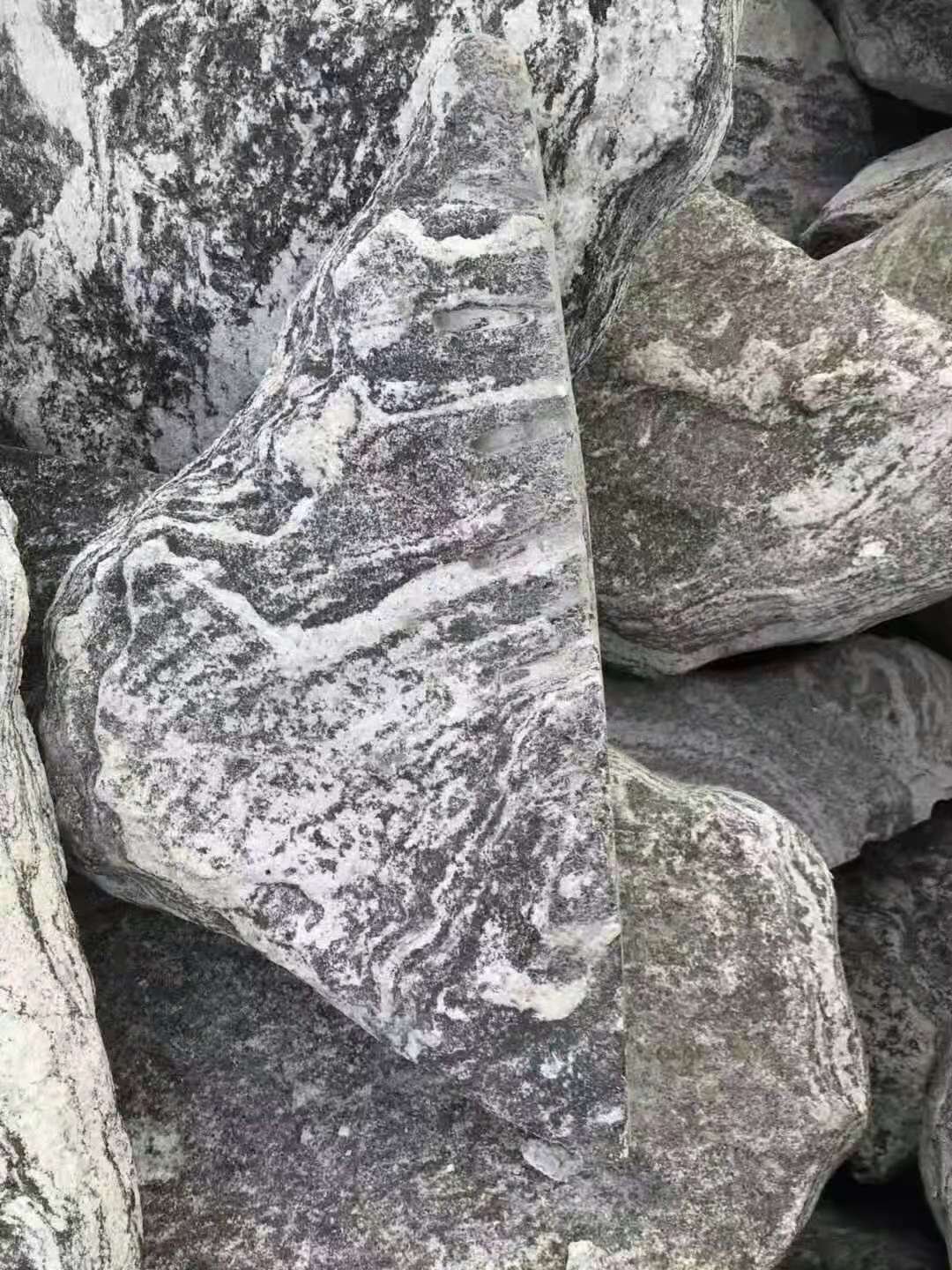 加工廠定制切片石造景創(chuàng)意擺件廠家直銷(xiāo)泰山石切片石